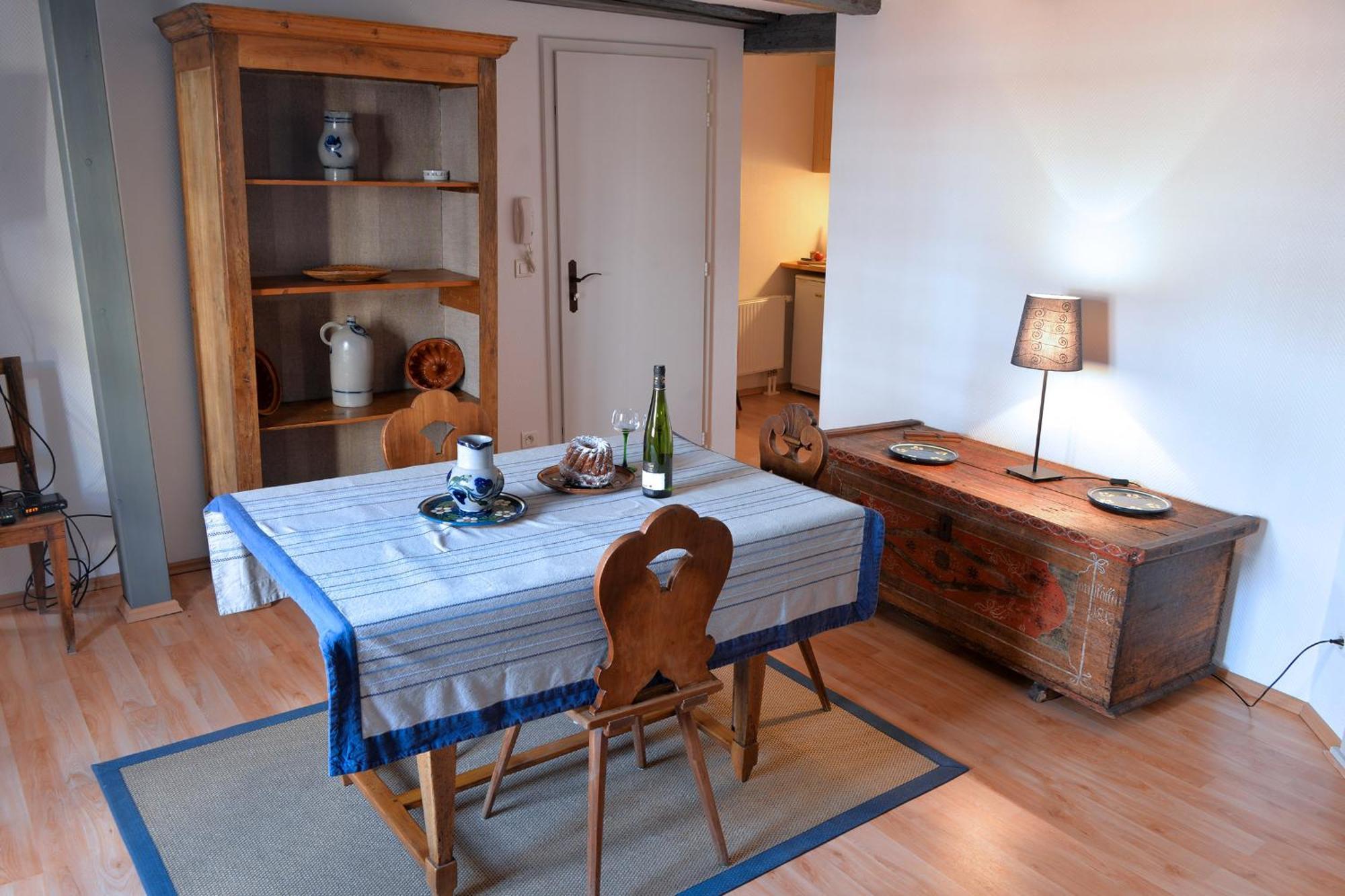Domaine La Cour Des Nobles - Demeure, Maison Et Appartements Au Coeur De Riquewihr Kamer foto