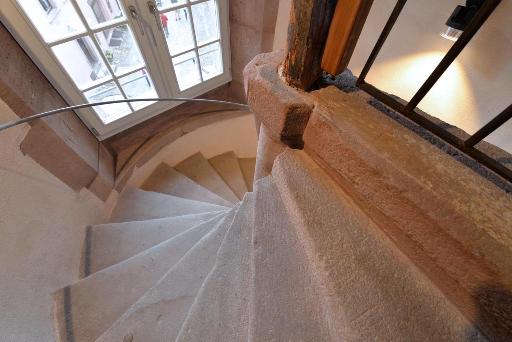 Domaine La Cour Des Nobles - Demeure, Maison Et Appartements Au Coeur De Riquewihr Kamer foto